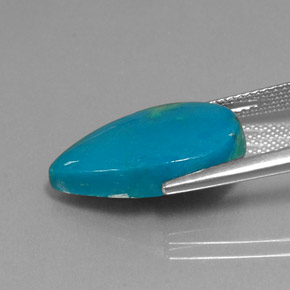 6.88カラットの天然マルチカラークリソコラ（18.8×11.5 mm・洋梨の形）