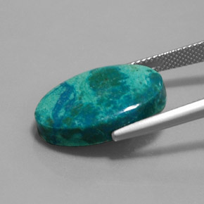 10.54カラットの天然マルチカラークリソコラ（19.9×13.9 mm・オーバルカット）