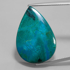 30.57カラットの天然マルチカラークリソコラ（28.1×19.4 mm・洋梨の形）