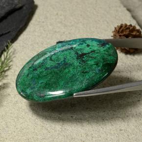 60.48カラットの天然マルチカラークリソコラ、オーバルカット、オペーク