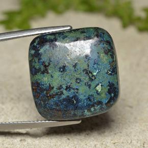23.94カラットの天然マルチカラークリソコラ（20.1×19.7 mm・クッションカット）
