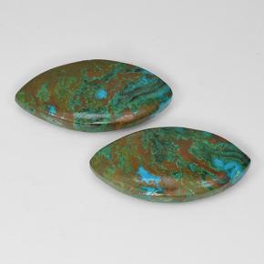 15.59カラットの天然マルチカラークリソコラ（23.6×12 mm・マーキス）