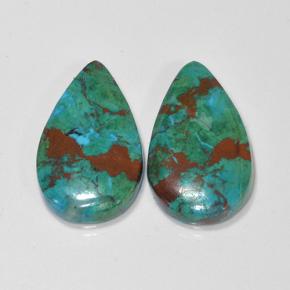 10.79カラットの天然マルチカラークリソコラ（19.2×11.4 mm・洋梨の形）