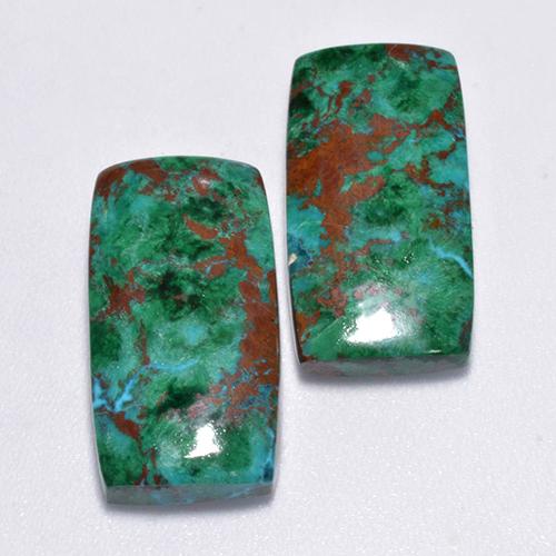 14.61カラットの天然マルチカラークリソコラ（18.6×9.4 mm・クッションカット）