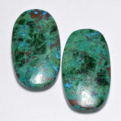 25.92カラットの天然マルチカラークリソコラ（25.4×13.5 mm・オーバルカット）