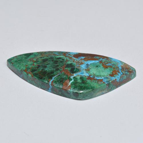 9.00カラットの天然マルチカラークリソコラ（26.1×14.3 mm・ファンシーシェイプ）