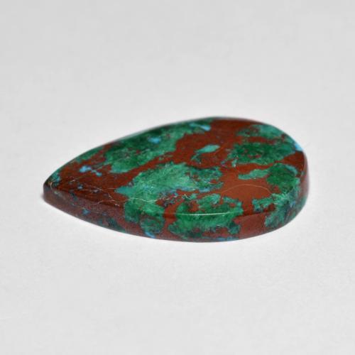 5.19カラットの天然マルチカラークリソコラ（17.3×11.7 mm・洋梨の形）