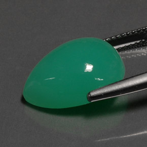 9.43カラットの天然グリーンクリソプレーズ（16×12.1 mm・洋梨の形）