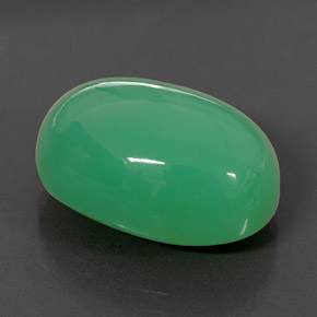 15.84カラットの天然グリーンクリソプレーズ（18.1×13 mm・オーバルカット）