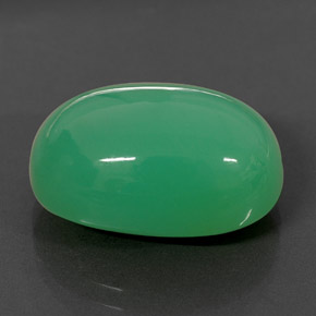 15.84カラットの天然グリーンクリソプレーズ（18.1×13 mm・オーバルカット）
