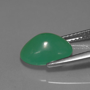 3.18カラットの天然グリーンクリソプレーズ（11×8.1 mm・オーバルカット）