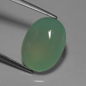 8.10カラットの天然グリーンクリソプレーズ（15.8×11.7 mm・透明）