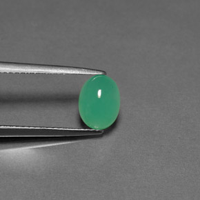 1.57カラットの天然グリーンクリソプレーズ（8×6 mm・透明）