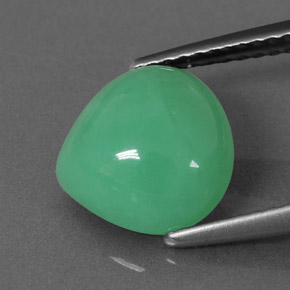 2.60カラットの天然グリーンクリソプレーズ（9.5×9.4 mm・洋梨の形）