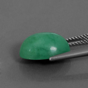 5.69カラットの天然グリーンクリソプレーズ（13.6×9.4 mm・オーバルカット）