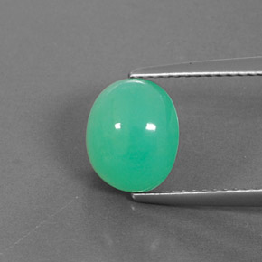 2.83カラットの天然グリーンクリソプレーズ（8.9×8 mm・オーバルカット）