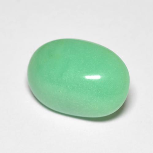 4.45カラットの天然ライトグリーンクリソプレーズ（13.6×9.7 mm・オーバルカット）
