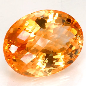 13.06カラットの天然ゴールデンイエローシトリン（17.2×13 mm・オーバルカット）