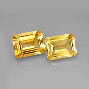 カラットの天然ゴールデンイエローシトリン（8.8×6.8 mm・エメラルドカット）