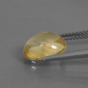 3.42カラットの天然ゴールデンイエローシトリン（10.7×9.1 mm・オーバルカット）