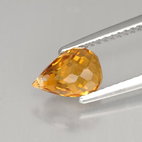 1.47カラットの天然イエローオレンジシトリン（8.1×5.6 mm・ブリオレット）