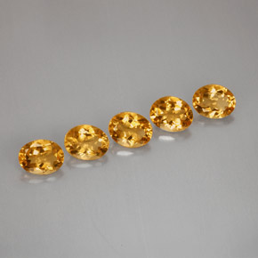 カラットの天然ゴールデンイエローシトリン（8.9×7 mm・オーバルカット）