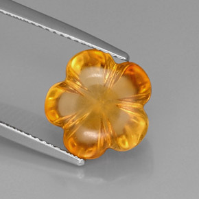 5.39カラットの天然ゴールデンイエローシトリン（12.2×11.6 mm・フラワーカット）