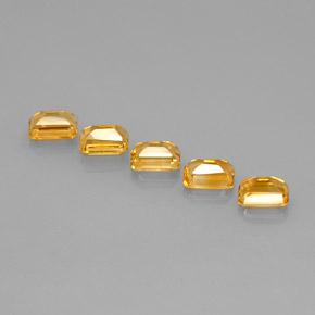 5.31カラットの天然ゴールデンオレンジシトリン（7.1×5.1 mm・エメラルドカット）