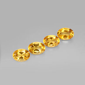 カラットの天然ゴールデンイエローシトリン（7×5.1 mm・オーバルカット）