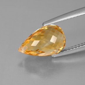 3.79カラットの天然ゴールデンイエローシトリン（11.7×7.4 mm・ブリオレット）