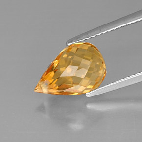 3.90カラットの天然ゴールデンイエローシトリン（11.8×7.8 mm・ブリオレット）