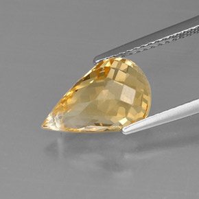3.84カラットの天然ゴールデンイエローシトリン（12.5×7.8 mm・ブリオレット）