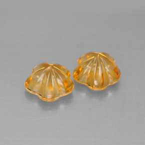 カラットの天然ゴールデンイエローシトリン（7.2×7 mm・フラワーカット）