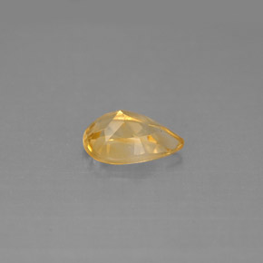 0.83カラットの天然ゴールデンイエローシトリン（8.2×5.1 mm・洋梨の形）