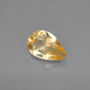 0.71カラットの天然ゴールデンイエローシトリン（8.1×5.3 mm・洋梨の形）