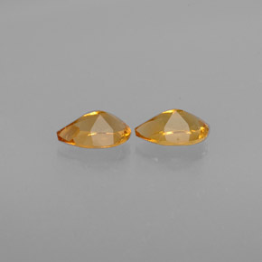 カラットの天然ゴールデンイエローシトリン（7.2×4.8 mm・洋梨の形）