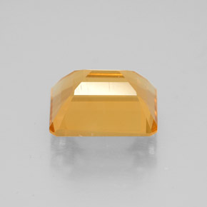 1.97カラットの天然ゴールデンイエローシトリン（9×7 mm・エメラルドカット）