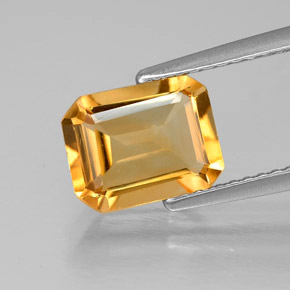 1.80カラットの天然ゴールデンイエローシトリン（8.9×7 mm・エメラルドカット）