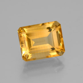 2.26カラットの天然ゴールデンイエローシトリン（8.9×7.1 mm・エメラルドカット）