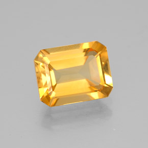 1.88カラットの天然ゴールデンイエローシトリン（8.8×6.8 mm・エメラルドカット）