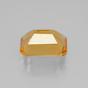 1.88カラットの天然ゴールデンイエローシトリン（8.8×6.8 mm・エメラルドカット）
