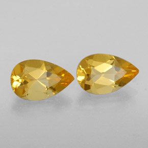カラットの天然ゴールデンイエローシトリン（8×5.1 mm・洋梨の形）