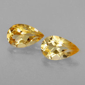 カラットの天然ゴールデンイエローシトリン（8.2×5.2 mm・洋梨の形）