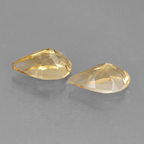 カラットの天然ゴールデンイエローシトリン（8.1×5.1 mm・洋梨の形）