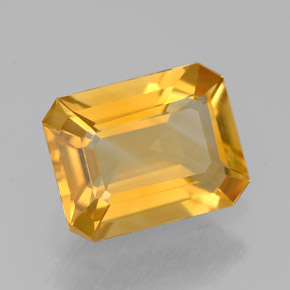 1.90カラットの天然ゴールデンイエローシトリン（9×7 mm・エメラルドカット）