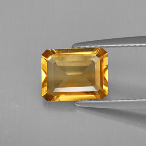 1.89カラットの天然ゴールデンイエローシトリン（9.1×7.2 mm・エメラルドカット）