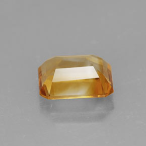 1.99カラットの天然ゴールデンイエローシトリン（8.8×6.8 mm・エメラルドカット）