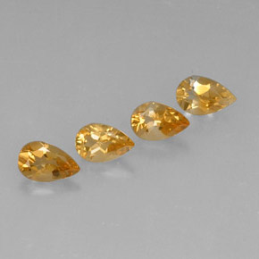 カラットの天然ゴールデンイエローシトリン（7.8×5 mm・洋梨の形）