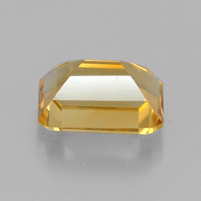 1.52カラットの天然ゴールデンイエローシトリン（8.2×6 mm・エメラルドカット）