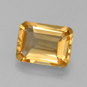 1.56カラットの天然ゴールデンイエローシトリン（8.2×6.2 mm・エメラルドカット）